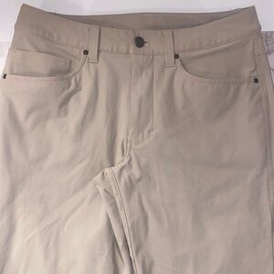 Lu Lu lemon men’s khaki